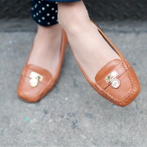MKors Leather lock flats "hamilton" driving moccasins 10